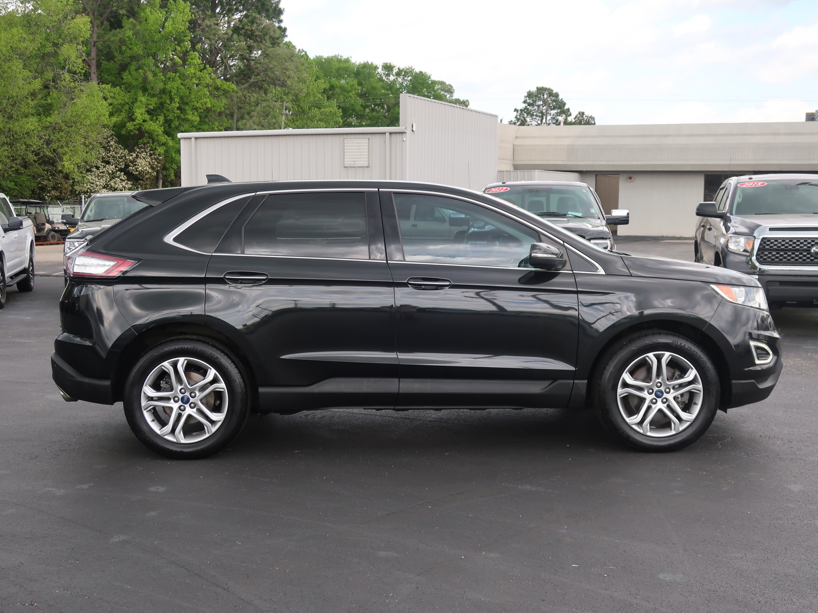 Pre-Owned 2015 Ford Edge 4dr Titanium AWD All Wheel Drive Cars