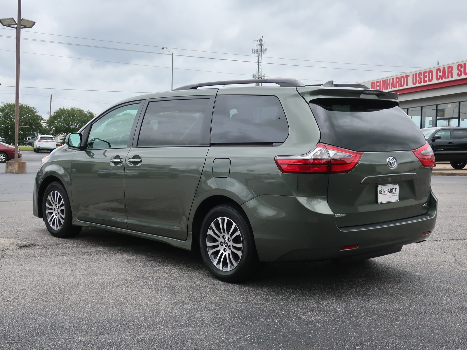 Pre-Owned 2020 Toyota Sienna XLE FWD 8-Passenger (Natl) XLE FWD 8 ...