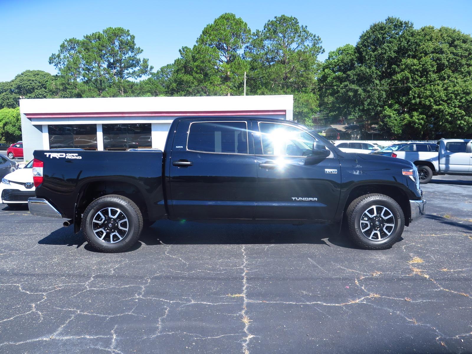 Pre-Owned 2019 Toyota Tundra SR5 CrewMax 5.5′ Bed 5.7L RWD Trucks