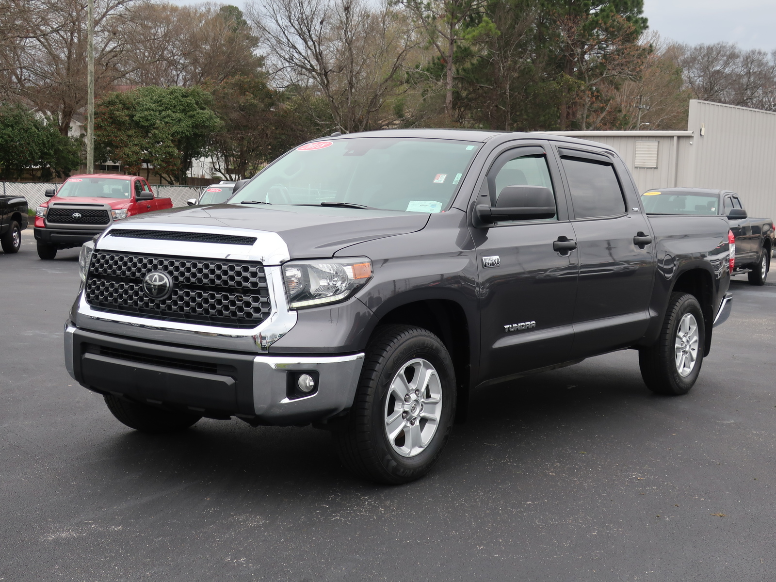 Pre-Owned 2018 Toyota Tundra SR5 CrewMax 5.5′ Bed 5.7L (Natl) Rear