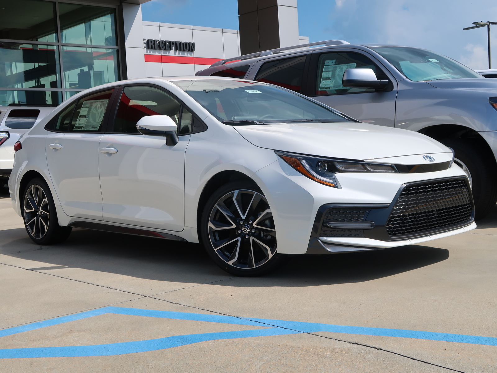 Pre-owned 2020 Toyota Corolla Xse Cvt Fwd Cars