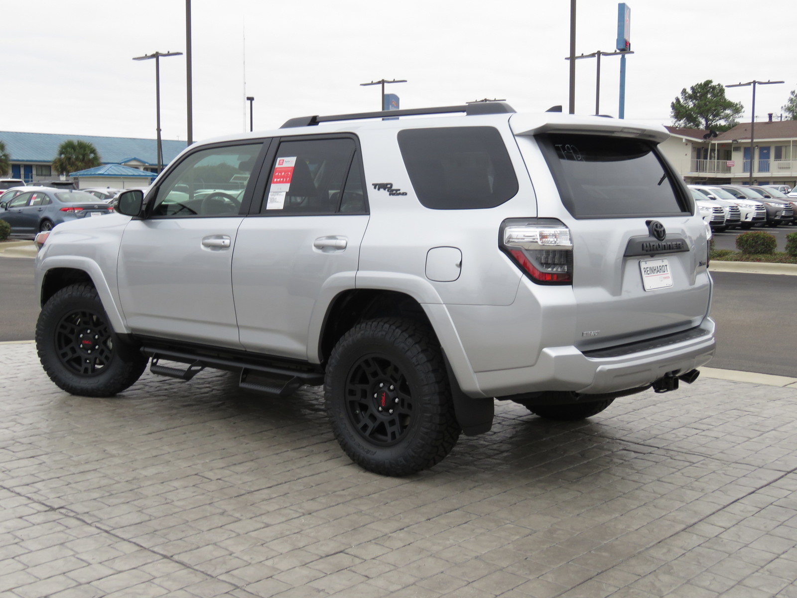 new-2020-toyota-4runner-trd-off-road-premium-4wd-suvs